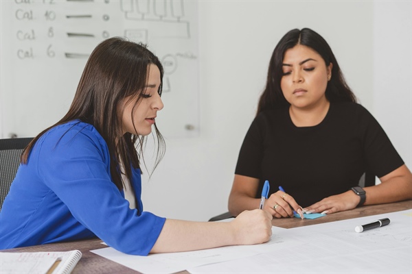 Freelance ou management de transition : arrêtez de faire la confusion